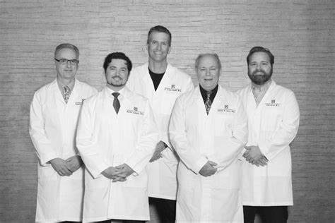 Southeastern retina associates - Southeastern Retina Associates is a Group Practice with 1 Location. Currently Southeastern Retina Associates's 9 physicians cover 3 specialty areas of medicine. Mon 8:00 am - 5:00 pm. Tue 8:00 am - 5:00 pm. Wed 8:00 am - 5:00 pm. Thu 8:00 am - 5:00 pm. Fri 8:00 am - 5:00 pm. Sat Closed. Sun Closed.